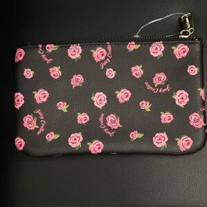 Juicy Couture cosmetic pouch. NWOT